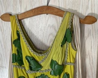 1950-60s Vintage Broadway Costume Eaves Costume Co. Unmarked size, petite