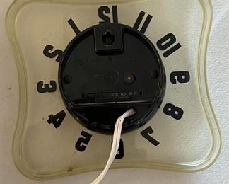 1950s GE Telechron Gossamer Clock Model 2h100 6.57.5x2.5in HxWxD