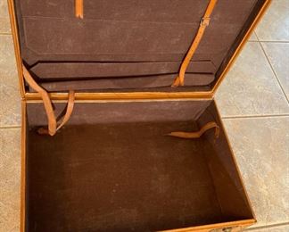 Vintage Leather Luggage Suitcase 16x24x7.5in HxWxD