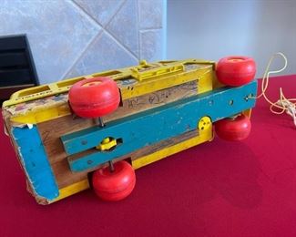 Vintage Fisher Price School Bus with Plastic People 1965 Wood /Plastic Bus 192 N/A