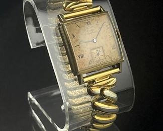 1943 Elgin Deluxe 10k Gold Fill Watch 17 Jewels 555 Movement Case: 52x25mm