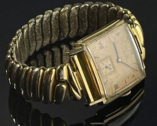 1943 Elgin Deluxe 10k Gold Fill Watch 17 Jewels 555 Movement Case: 52x25mm