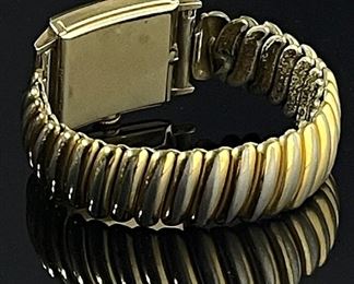 1943 Elgin Deluxe 10k Gold Fill Watch 17 Jewels 555 Movement Case: 52x25mm