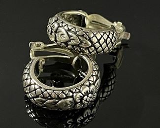 Stephen Dweck Sterling Silver Floral Leaf Quilted Pattern Clip-On Hoop Earrings 18mm Diameter x 7mm w