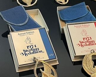 7 Wallace Sterling Silver Medallion Christmas Ornaments Approx 2.5x2.5in