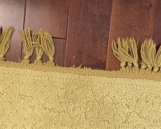 Large 12x8ft 1960s Green Rug	108x152in	
