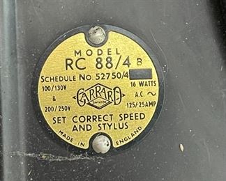 Pilot 1090-A Vintage Tube Stereo Console Unit 690-A Preamp/FM Stereo Tuner Garrard RC88/4 Turntable  Pilot SA-232 Amp EL84 Amplifier Jensen 41-77D Jensen P15P Special Design C-1090	Main Unit: 34x40x18in Speaker: 34x25.25x18in	HxWxD
