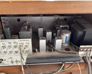 Pilot 1090-A Vintage Tube Stereo Console Unit 690-A Preamp/FM Stereo Tuner Garrard RC88/4 Turntable  Pilot SA-232 Amp EL84 Amplifier Jensen 41-77D Jensen P15P Special Design C-1090	Main Unit: 34x40x18in Speaker: 34x25.25x18in	HxWxD
