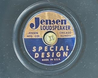 Pilot 1090-A Vintage Tube Stereo Console Unit 690-A Preamp/FM Stereo Tuner Garrard RC88/4 Turntable  Pilot SA-232 Amp EL84 Amplifier Jensen 41-77D Jensen P15P Special Design C-1090	Main Unit: 34x40x18in Speaker: 34x25.25x18in	HxWxD
