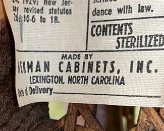 2pc Vintage Mid-century Hekman Cane Chairs PAIR  Hollywood Regency	33x22x24in	HxWxD
