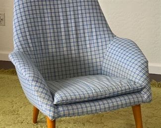Vintage MCM Upholstered Lounge Chair	37x32x30in	HxWxD
