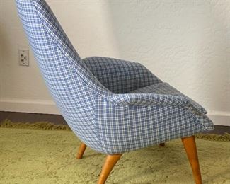 Vintage MCM Upholstered Lounge Chair	37x32x30in	HxWxD
