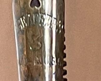 Sheaffer’s Desk Fountain Pen Set Brown Stone Sheaffers	7 x 7 x 4.5in	HxWxD
