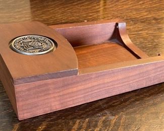 3pc Chrysler Plymouth Millionaires Club Bookends & Memo Holder Desk Set Black Walnut	6.5 x 5 x 5.5in	HxWxD
