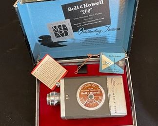 Bell & Howell Model 200 16mm Film Magazine Camera	Box: 3x9x7in	HxWxD
