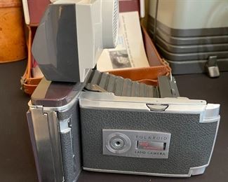 Polaroid 900 Electric Eye Land Camera	Case: 4x12x11in	HxWxD
