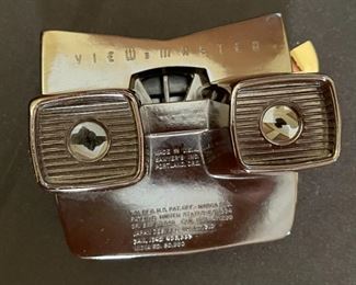 View-Master Model E with Light Attachment	3.5x4.5x6.5in	HxWxD
