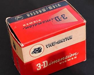 View-Master 3-D Viewer in box	4.5x5x4in	HxWxD
