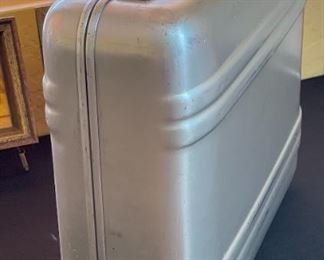 Vintage Halliburton Zero Aluminum Briefcase	13.5 x 17.5 x 5in	HxWxD
