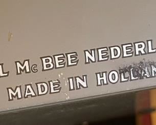 Seth Thomas Vintage Alarm Clock  DEFT-3	3.75x4.25x2in	HxWxD
