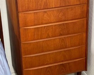 1960s MCM Scandinavian Teak 6 Drawer Dresser	29 x 35.5 x 16in	HxWxD
