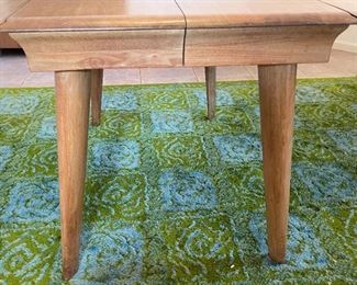 Vintage MCM Carl Bissman Solid Walnut Dining Table w/4 Chairs Mid Century Modern	Table: 29x42x28-72-82-92in	HxWxD
