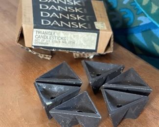 6pc Dansk IHQ Cast Iron Triangle Candlesticks 1726 Candle holders	BOX: 1.5x5x4.5in	HxWxD
