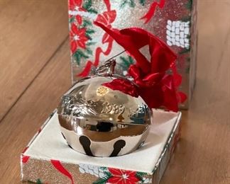 Wallace Silversmiths Ornament 1989 Sleigh Bell Silver Plated	Box: 3x3.75x3.75in	HxWxD
