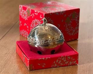 Wallace Silversmiths Ornament 1980 Sleigh Bell Silver Plated	Box: 3x3.75x3.75in	HxWxD
