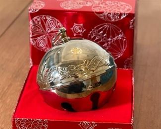 Wallace Silversmiths Ornament 1976 Sleigh Bell Silver Plated	Box: 3x3.75x3.75in	HxWxD
