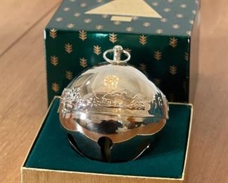 Wallace Silversmiths Ornament 1987 Sleigh Bell Silver Plated	Box: 3x3.75x3.75in	HxWxD
