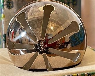 Wallace Silversmiths Ornament 1992 Sleigh Bell Silver Plated	Box: 3x3.75x3.75in	HxWxD
