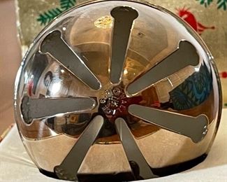 Wallace Silversmiths Ornament 1979 Sleigh Bell Silver Plated	Box: 3x3.75x3.75in	HxWxD
