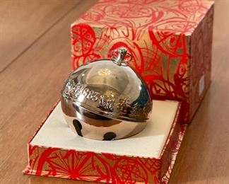 Wallace Silversmiths Ornament 1983 Sleigh Bell Silver Plated	Box: 3x3.75x3.75in	HxWxD
