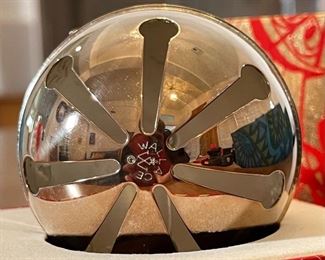 Wallace Silversmiths Ornament 1983 Sleigh Bell Silver Plated	Box: 3x3.75x3.75in	HxWxD
