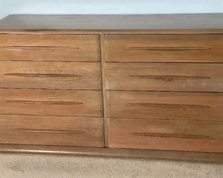 Vintage MCM Carl Bissman Solid Walnut  8 Drawer Double Dresser	31.5x59x20in	HxWxD
