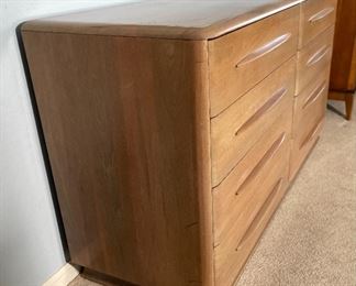 Vintage MCM Carl Bissman Solid Walnut  8 Drawer Double Dresser	31.5x59x20in	HxWxD
