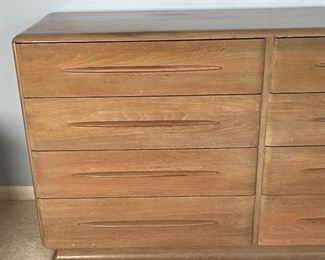 Vintage MCM Carl Bissman Solid Walnut  8 Drawer Double Dresser	31.5x59x20in	HxWxD
