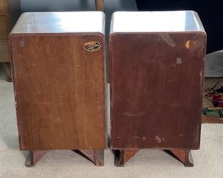 2pc Vintage MCM Carl Bissman Solid Walnut Nightstands PAIR Bedside Tables	25 x 15.5 x 15.5in	HxWxD
