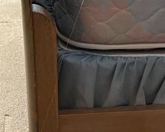 Vintage MCM Carl Bissman Solid Walnut Full Bed with Mattress	37x57x80<BR> mattress: 73x53in	
