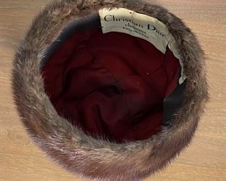 Vintage Christian Dior Bonwit Teller Mink Fur Hat	7in H x 8in diameter <BR>Inside diameter: 7in	

