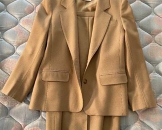 Pendleton Petite Wool Skirt & Coat Set Beige	Size: 4	
