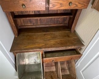 Antique Kitchen Cupboard Rustic Country Hoosier Cabinet	72 x 42 x 26in	HxWxD
