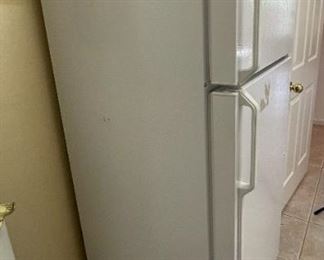 Hotpoint  15.8 Cu. Ft. Top-Freezer Refrigerator HTS16GBRFRWW FRIDGE	64. 5 x 28. 5 x 32.5in	HxWxD
