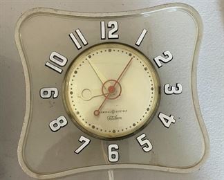 1950s GE Telechron Gossamer Clock Model 2h100	6.57.5x2.5in	HxWxD
