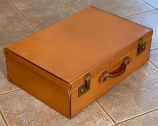 Vintage Leather Luggage Suitcase	16x24x7.5in	HxWxD
