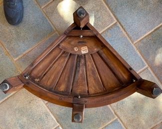 Aqua Teak Kai Corner Shelf	18x22x15.5in	HxWxD
