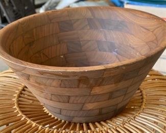 Burl Walnut Billings Missouri #79 Wood Salad Bowl	6in H x 14in Diameter	
