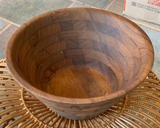 Burl Walnut Billings Missouri #79 Wood Salad Bowl	6in H x 14in Diameter	
