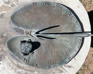 Bronze Frog & Lily Pad Sundial	3x7x8in	HxWxD
